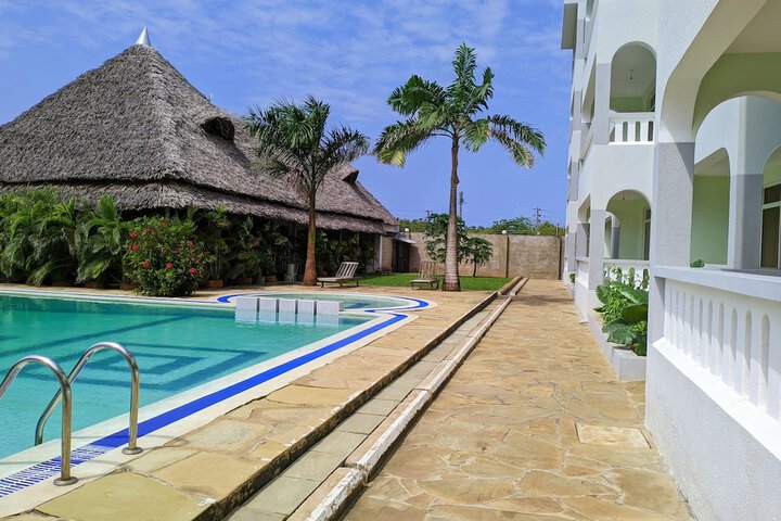 Hotel Entry