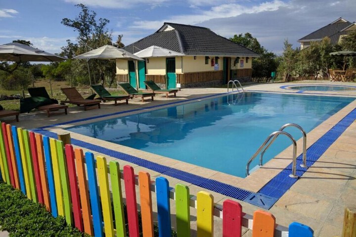 Pool 14 of 26