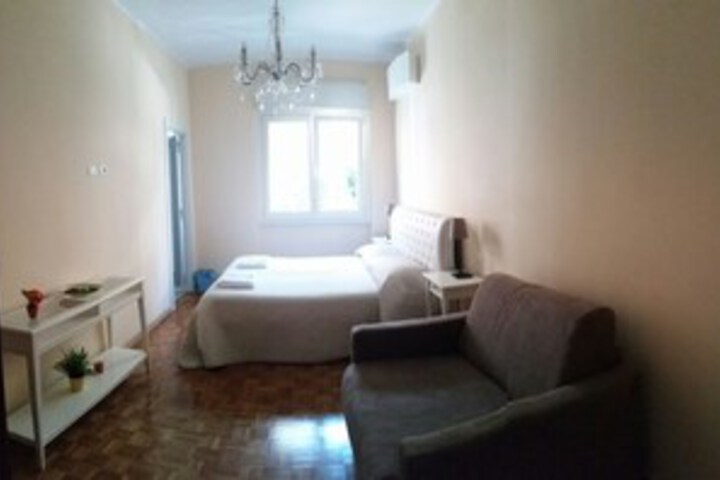 Room 68 of 157