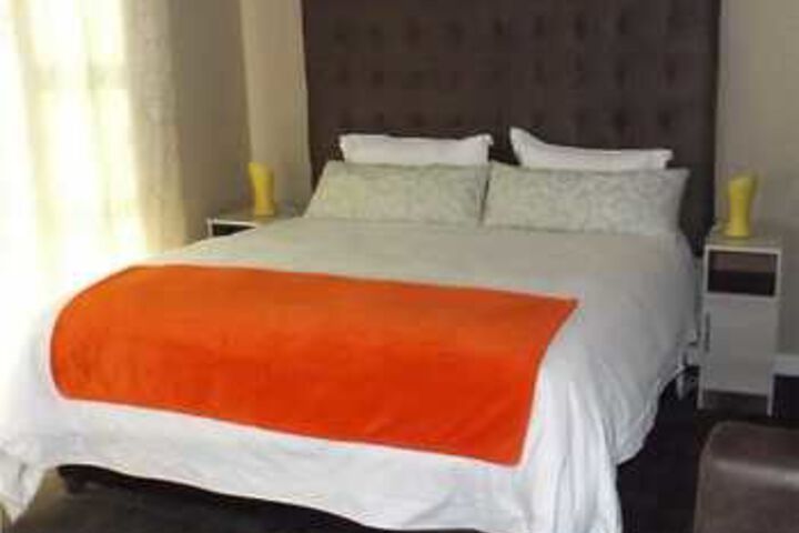 Image of SILVER PLUM B & B