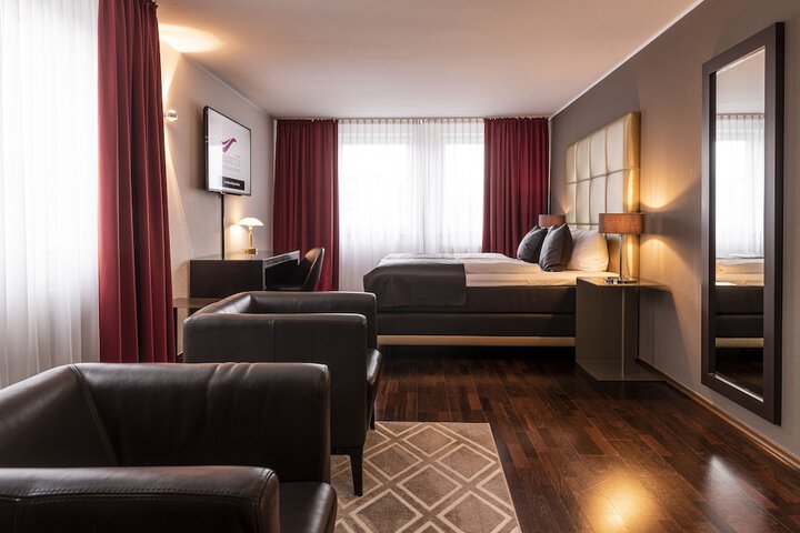Room 45 of 105