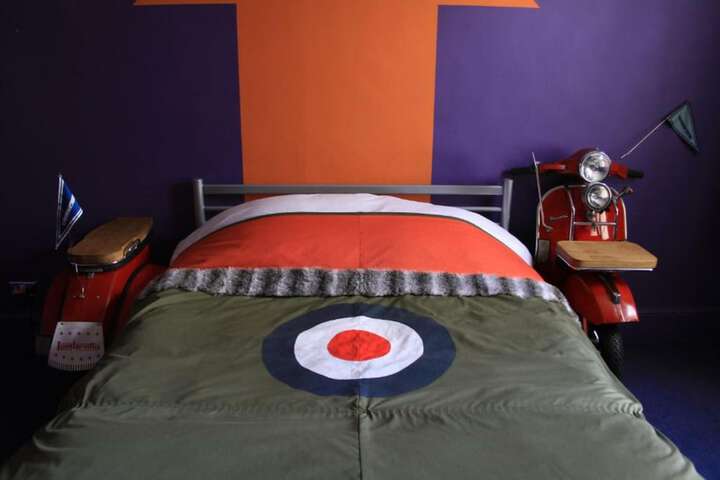 Room 35 of 272