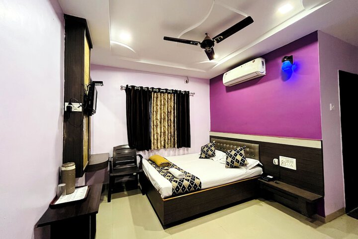 Room 8 of 31