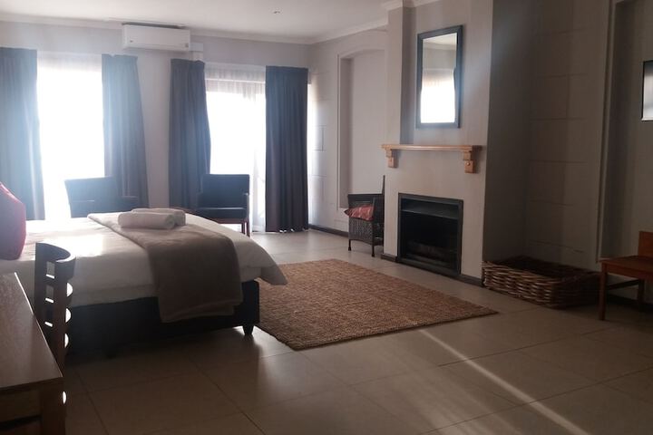 Room 16 of 34