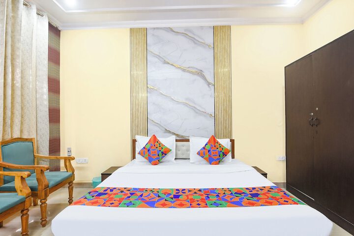 Room 17 of 29