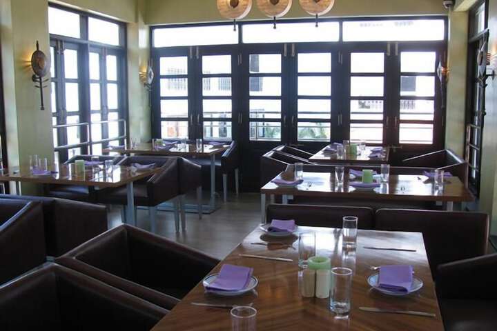 Dining 43 of 49