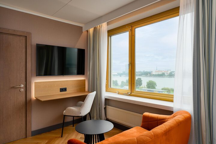 Room 32 of 113