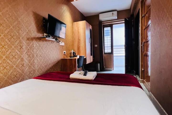 Room 12 of 49