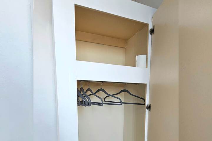 Room 46 of 80