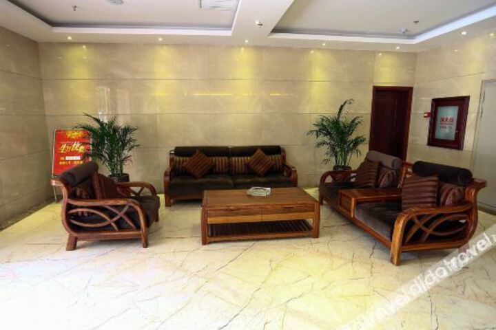 Hotel Interior 9 of 26