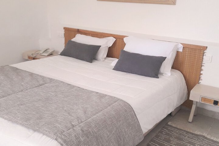 Room 4 of 36