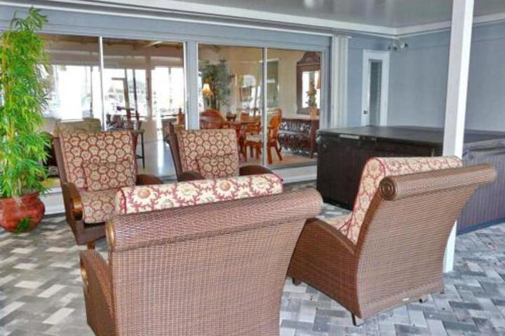 Image of 843 Buttonwood Court