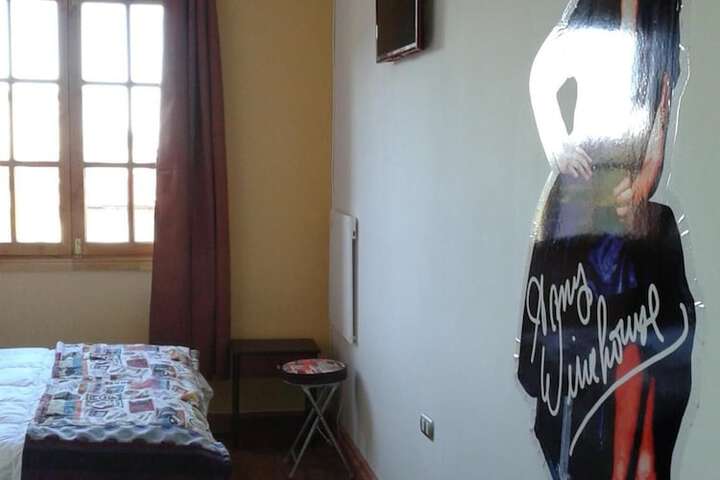 Room 16 of 31