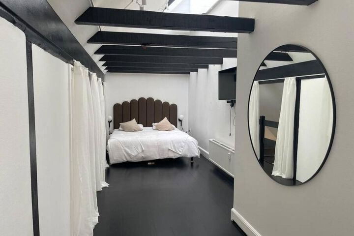 Room 65 of 69