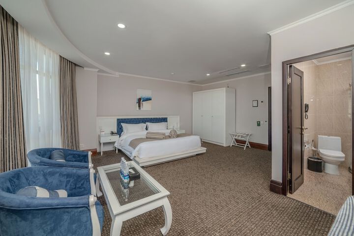 Room 51 of 116