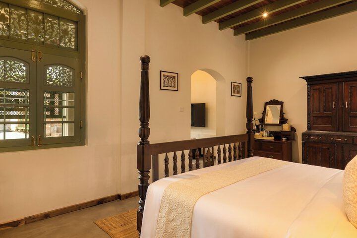 Room 2 of 34