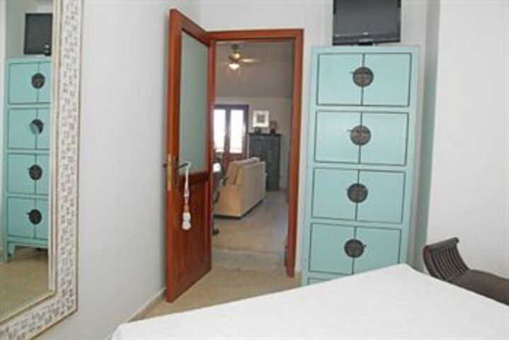 Room 35 of 133