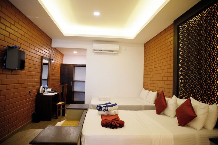 Room 3 of 15
