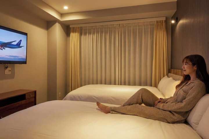 Room 35 of 97