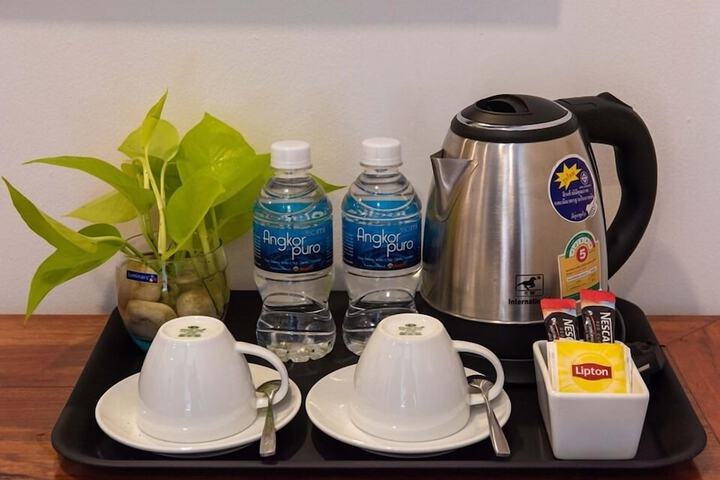 Breakfast/Coffee Service 6 of 10