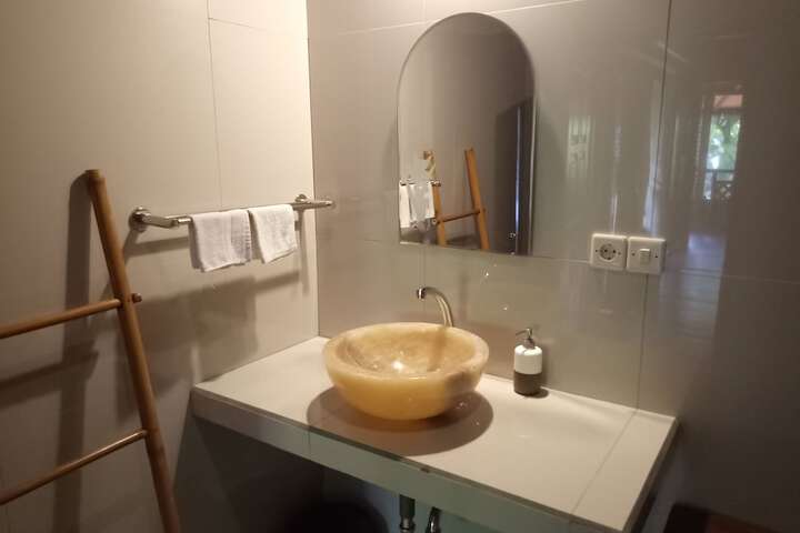 Room 10 of 76