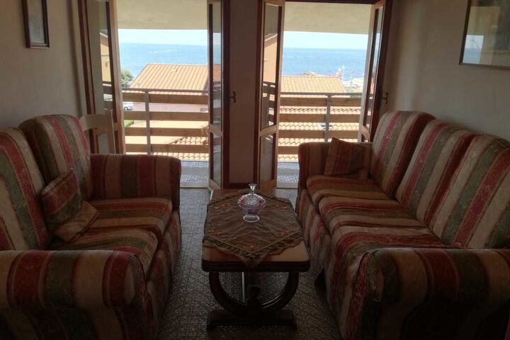 Room 21 of 68