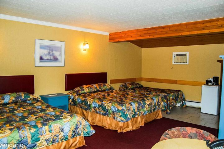 Room 8 of 51