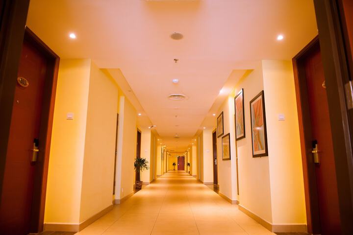 Ballroom/Hall 23 of 30