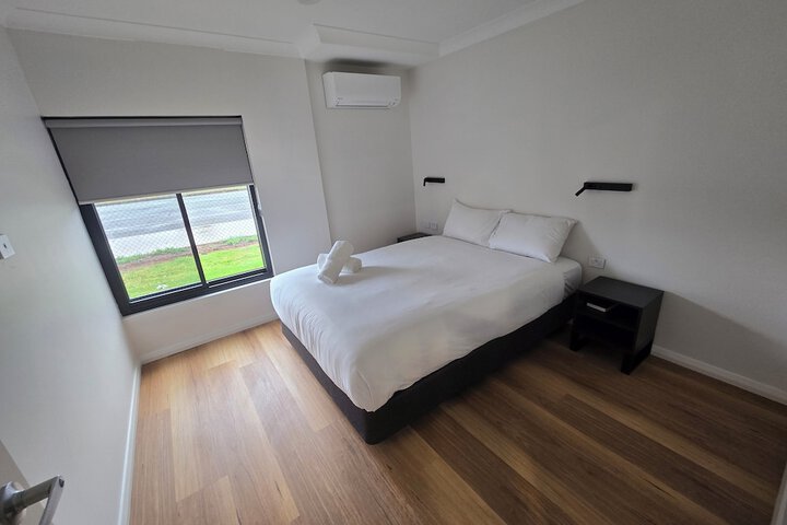 Room 9 of 66