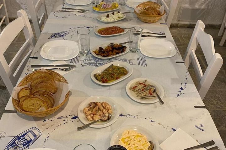 Dining 35 of 59