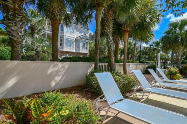 Always Dreamin 5 Br Home in Pawleys Island, SC