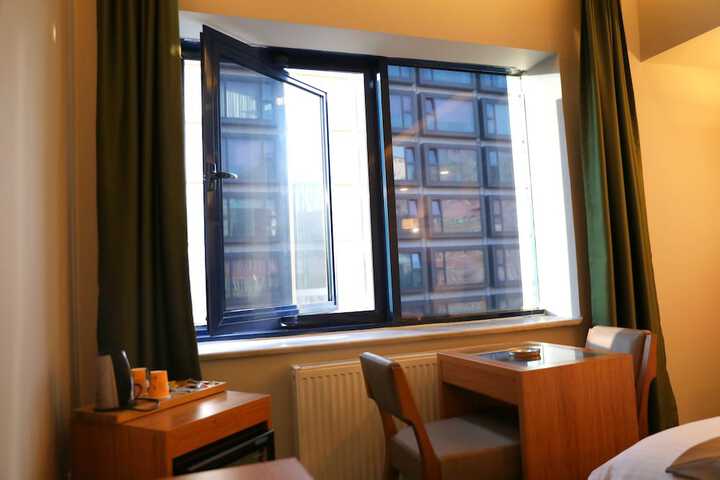 Room 5 of 26