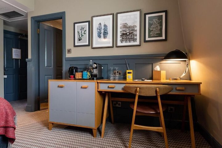 Room 12 of 36