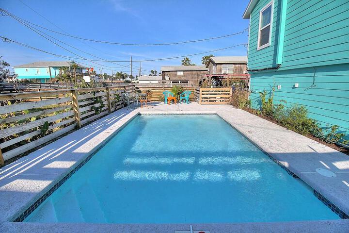 Exterior of Island Vibes 2.0 TS1030