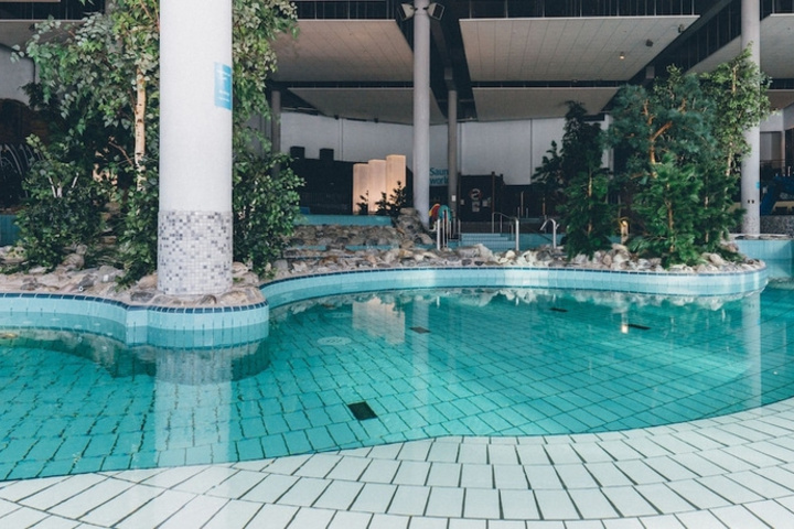 Pool 15 of 35