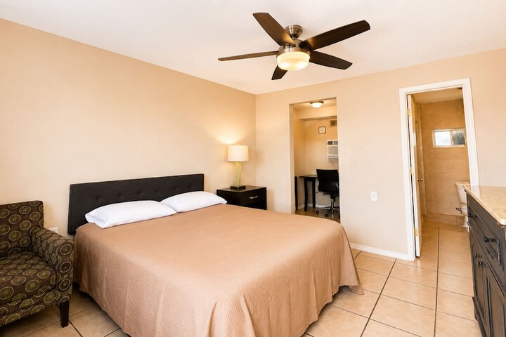 Room 2 of 55