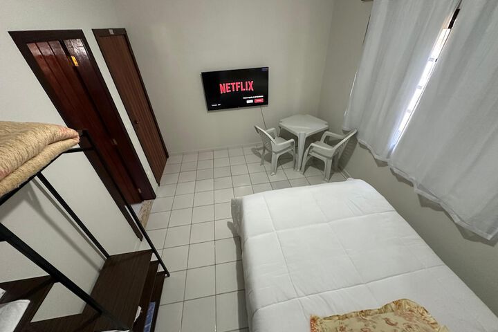 Room 7 of 28