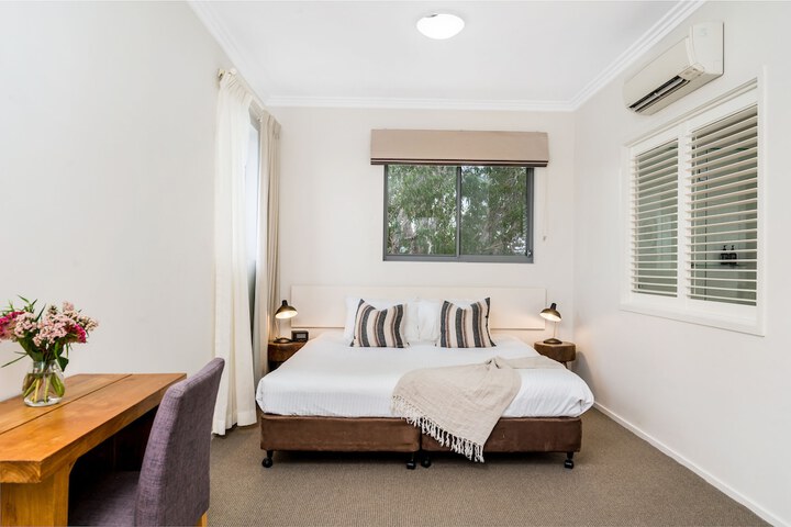 Room 8 of 65