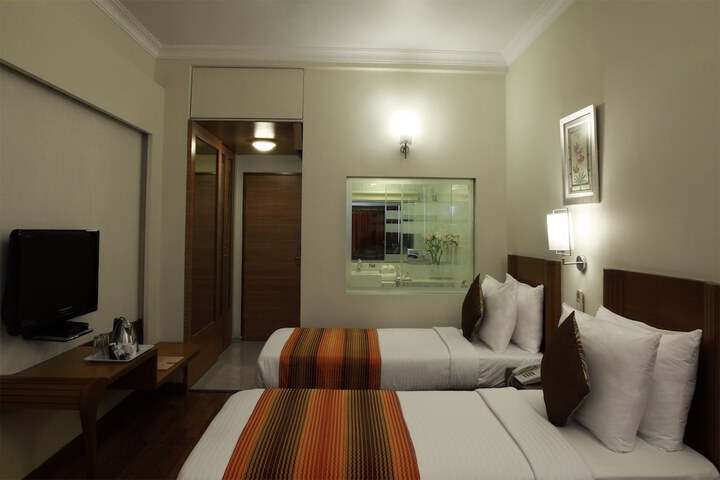 Room 5 of 22