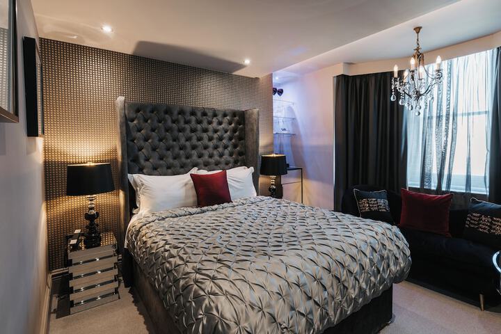 Room 13 of 75
