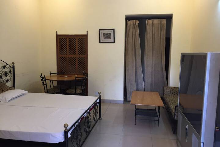 Room 14 of 52
