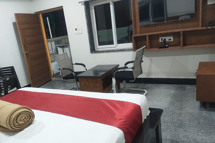 Room 4 of 14