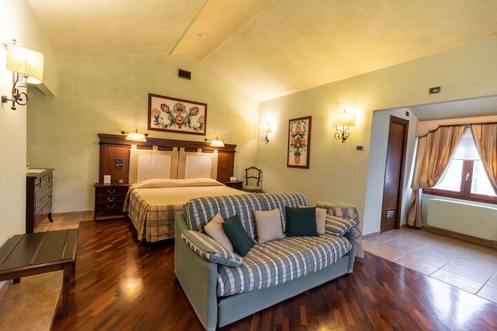 Room 40 of 80