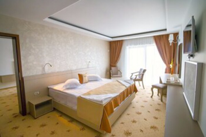 Room 5 of 15