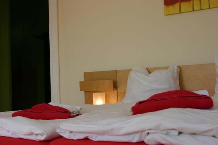 Room 4 of 44