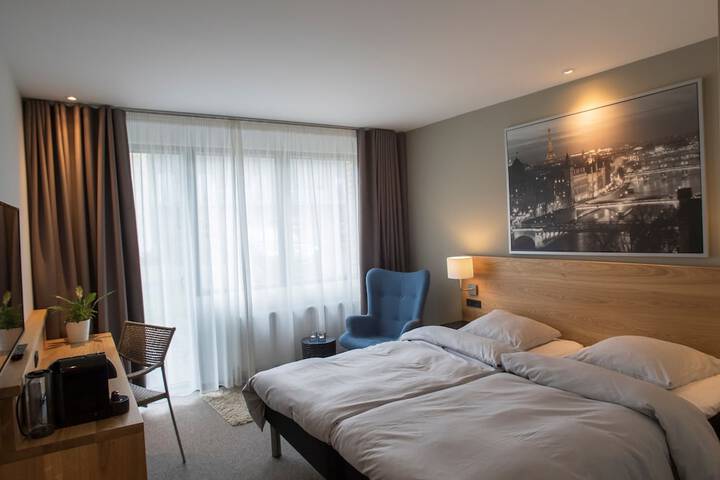 Room 6 of 31