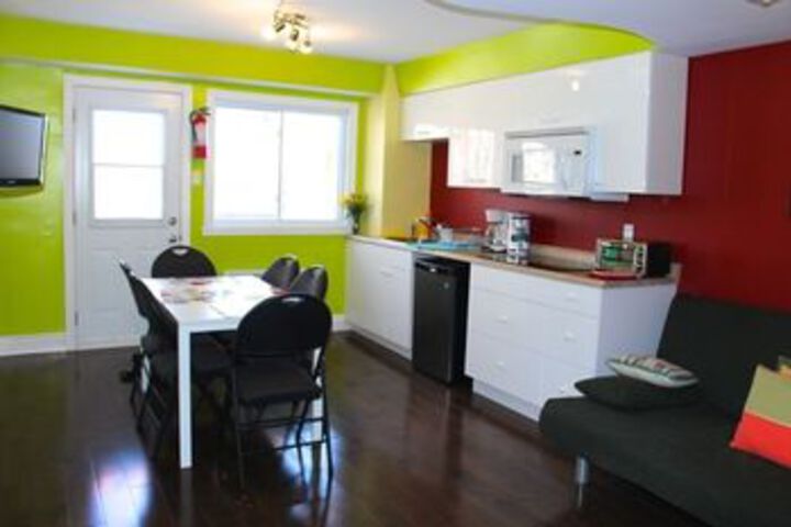 Room 33 of 60