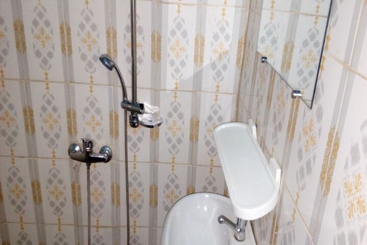 Room 2 of 7