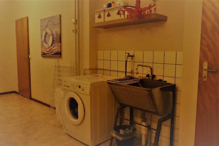 Laundry 28 of 57