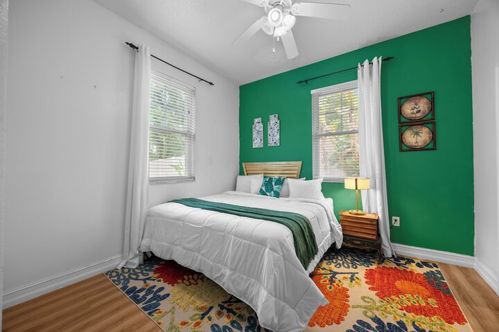 Room 18 of 52